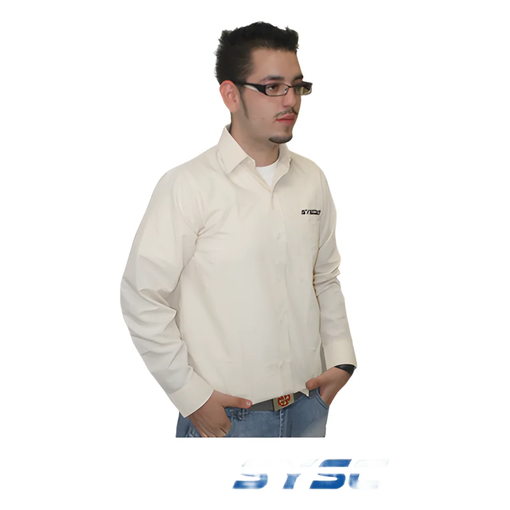 Camisa manga larga beige, logo SYSCOM (Medalla).