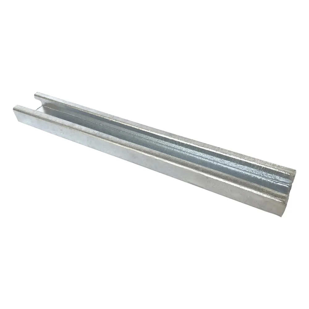 Unicanal liso 4x2, 3000 mm, con acabado Galvanizado por inmersión en caliente