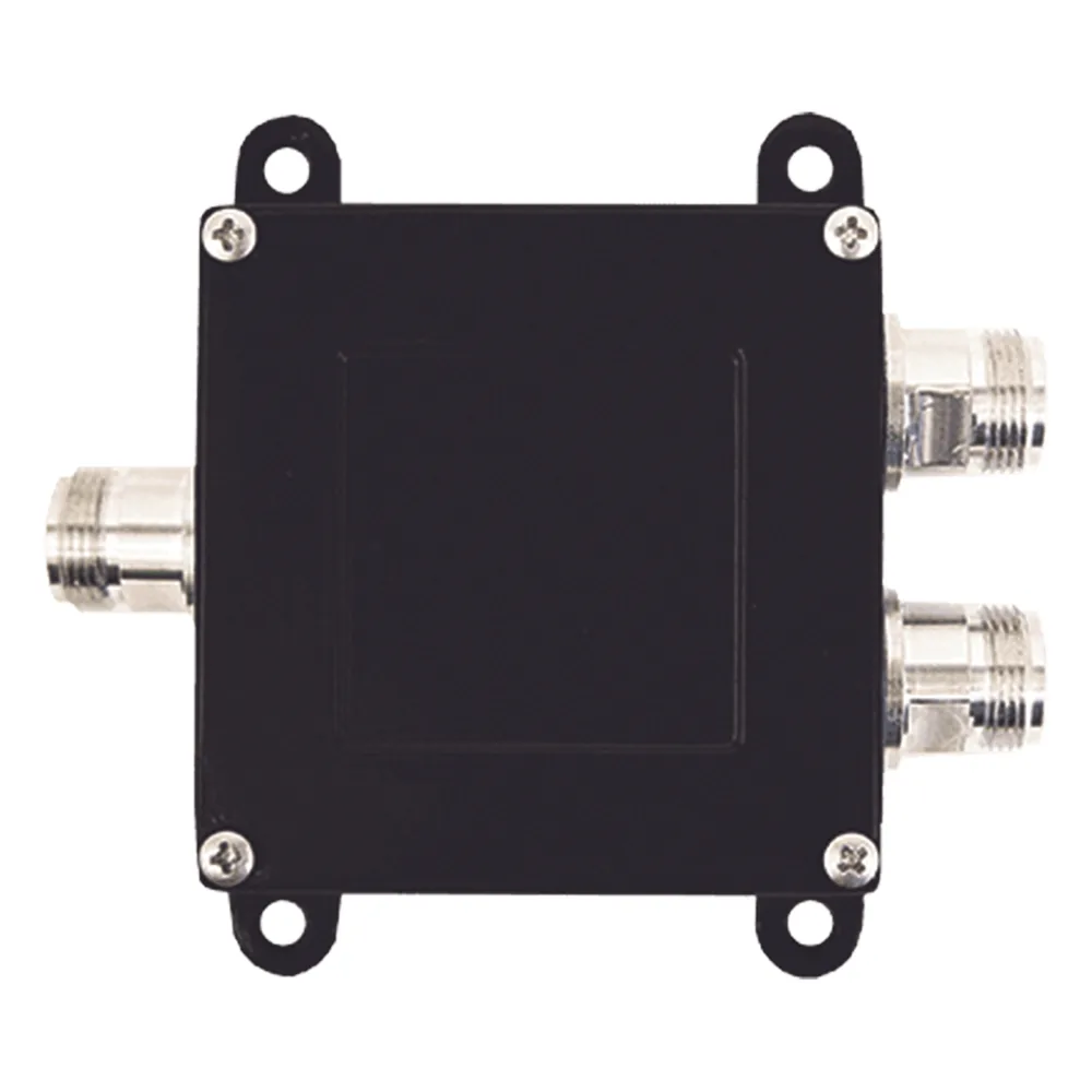 Separador TAP -7 dB con rango de frecuencia de 700 a 2500 MHz. Ideal para separar las antenas a diferentes longitudes de cable coaxial. 50 Ohm. Conectores N Hembra.