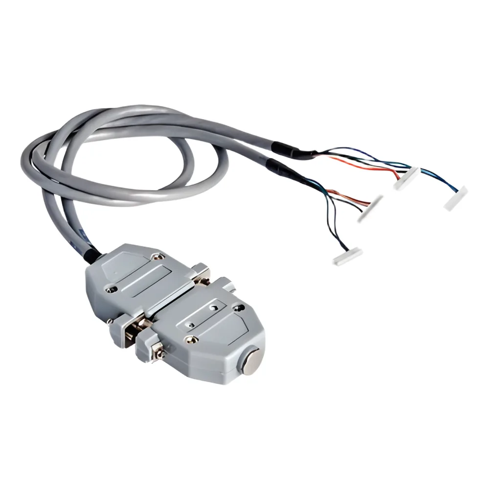 Cable para TK7100 / 8100 / 7102V2 / 8102V2. No requiere conector de accesorios.