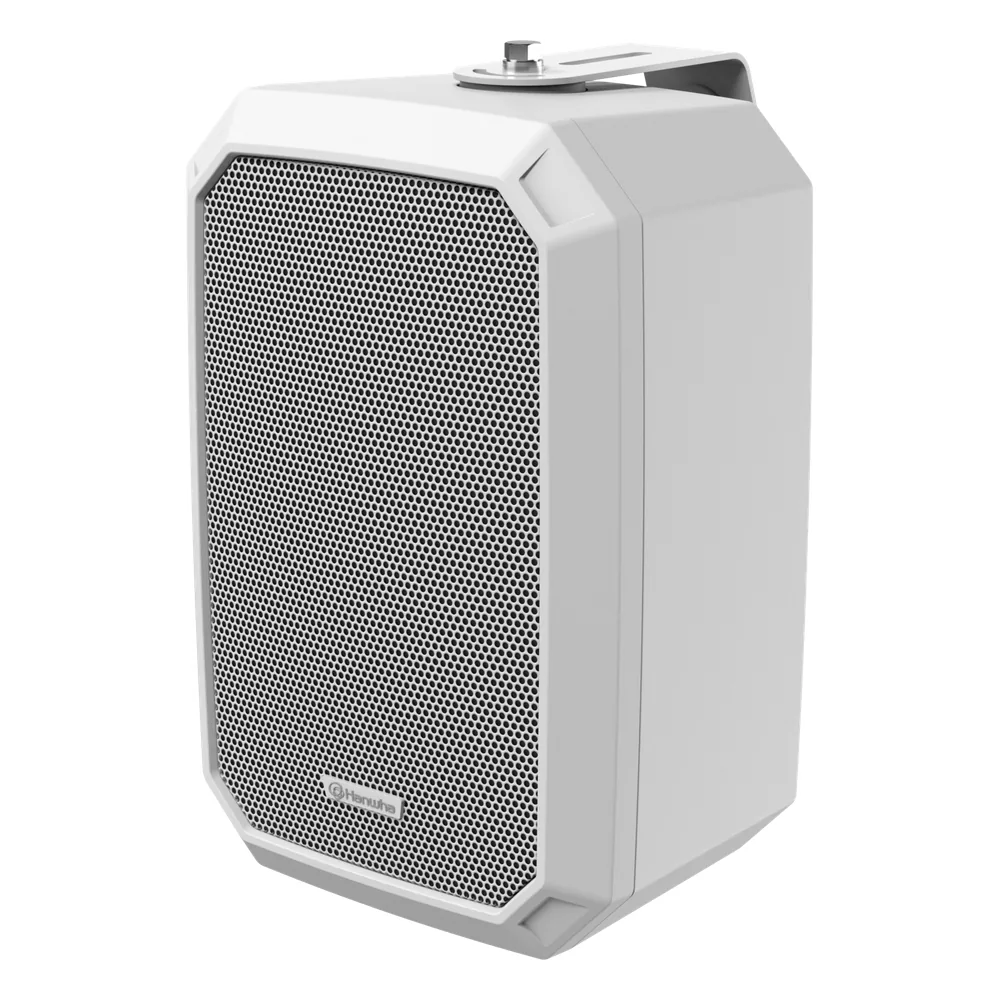 Altavoz IP Para instalacion en pared / Amplificador integrado 10W / PoE+ / Para integración con sistema Hanwha / IP66 / SIP, IPv4, HTTP, DNS, NTP, TCP, UDP, ARP, NDAA.