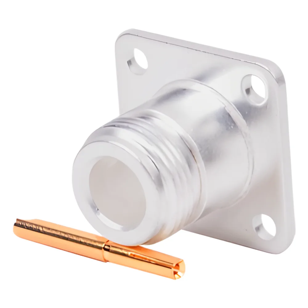 Conector N Hembra, montaje con 4 perforaciones a 18 mm