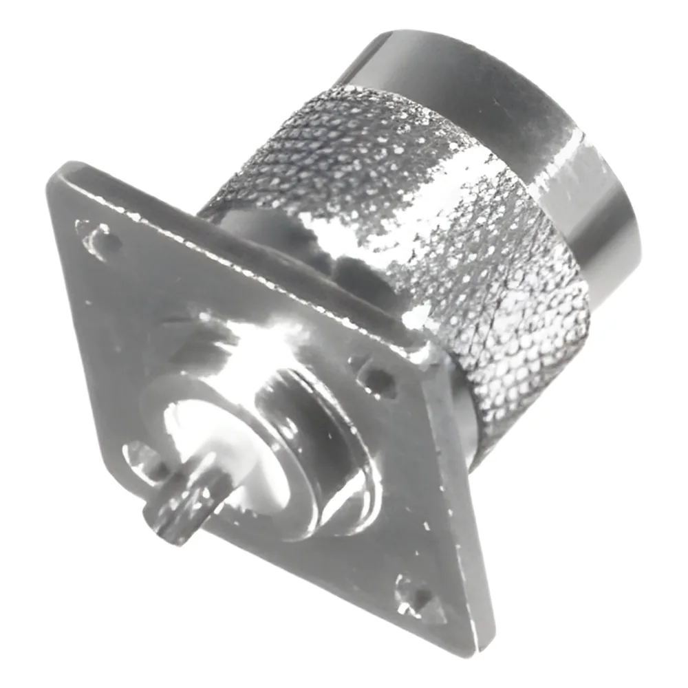 Conector N Macho, para montaje en panel con 4 perforaciones a 18 mm.
