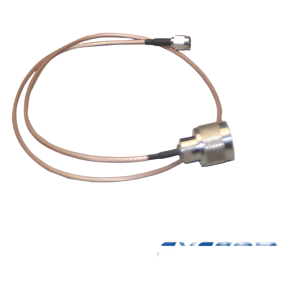 Cable RG-316 con conectores N Macho en un extremo y en el otro SMA Macho.