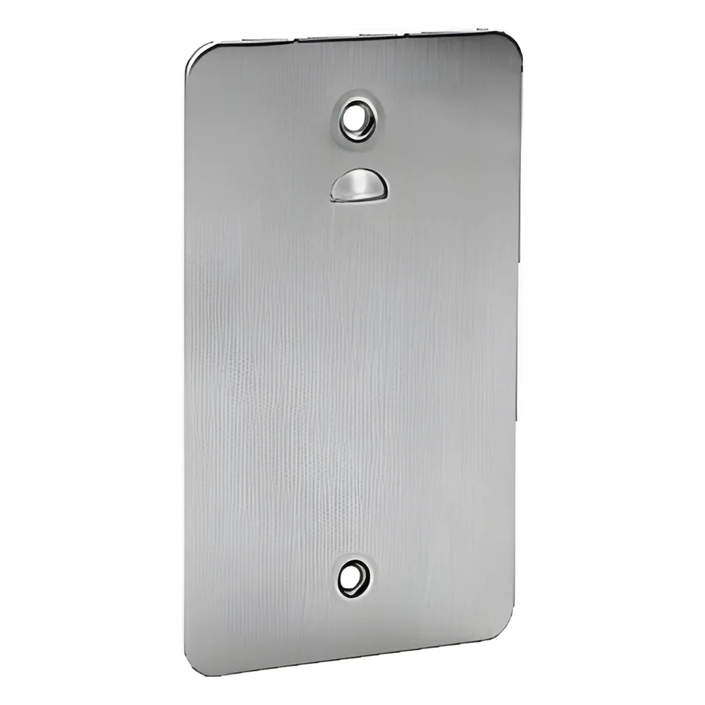 Micrófono discreto con gran sensibilidad de captación de sonido con preamplificador integrado con la capacidad de escuchar audio con la estación base