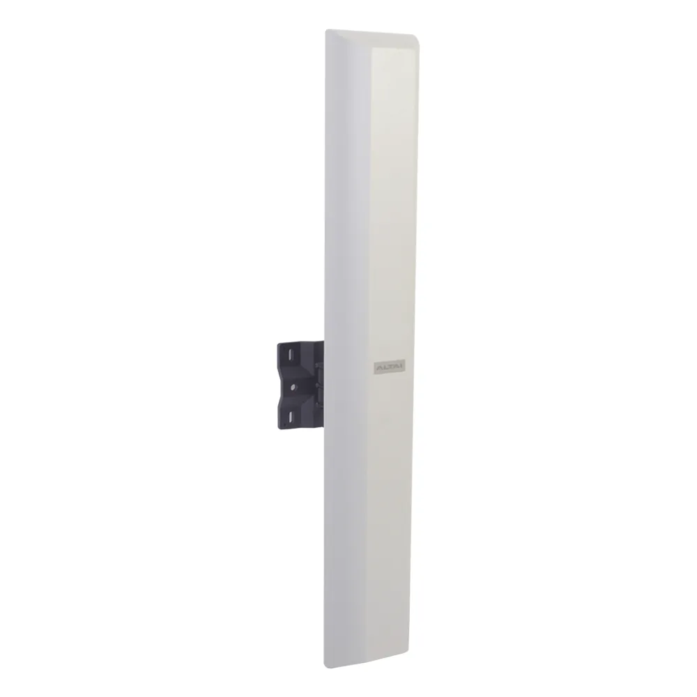 Antena Sectorial de 120° en 2.4 GHz, Ganancia de 15 dBi, Polarización Dual con Slant a 45°